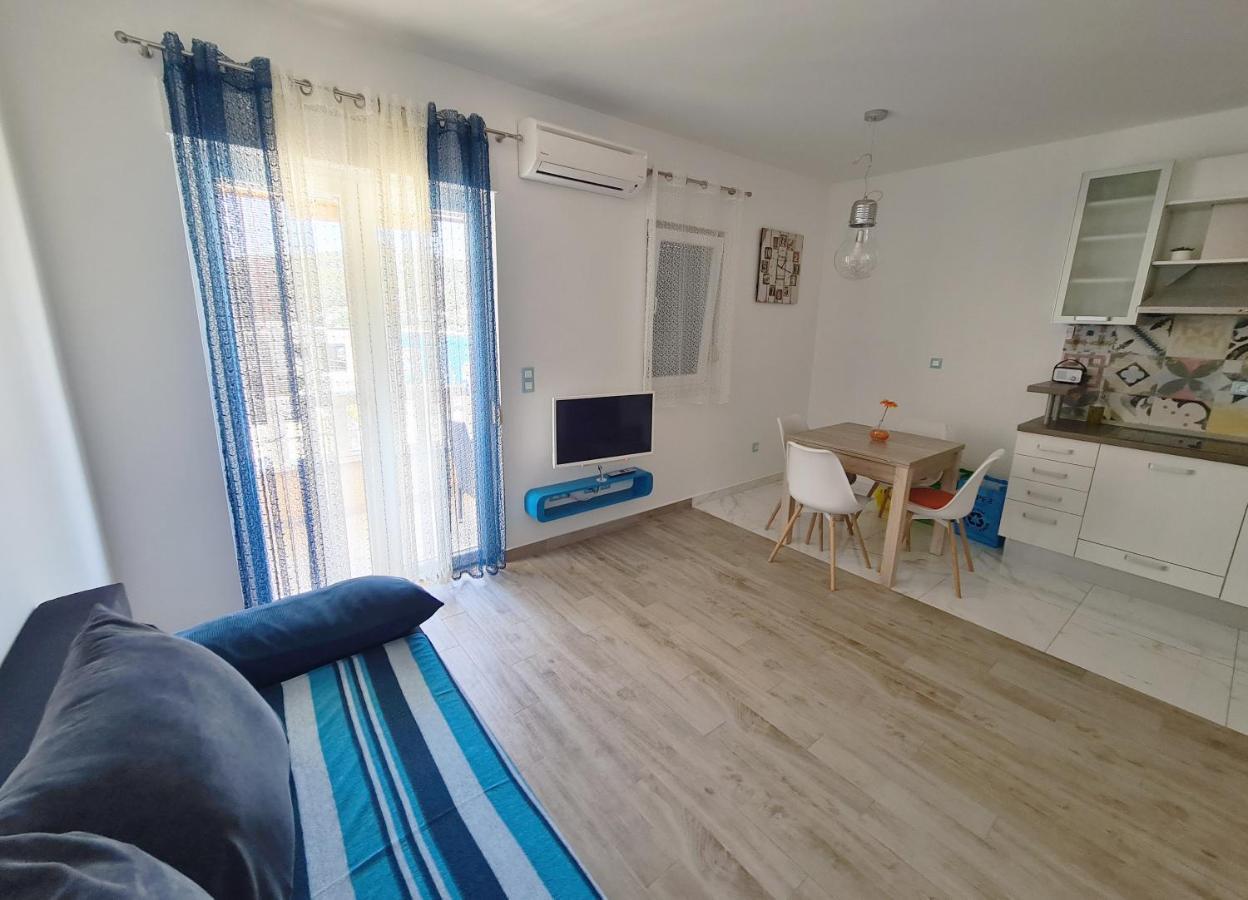 Apartment Punta Seget Vranjica Esterno foto